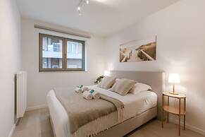 Bright Apartment in Sky Garden With Terrace