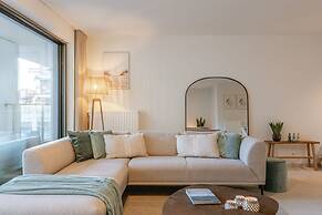 Bright Apartment in Sky Garden With Terrace