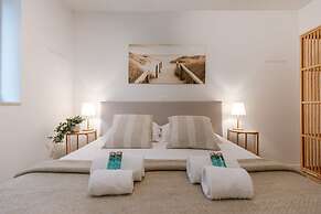 Bright Apartment in Sky Garden With Terrace