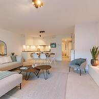 Bright Apartment in Sky Garden With Terrace