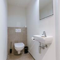 Cozy Ground-floor Apartment With Spacious Terrace