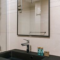 Cozy Ground-floor Apartment With Spacious Terrace