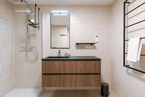 Cozy Ground-floor Apartment With Spacious Terrace