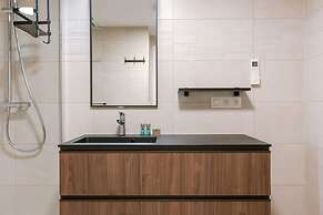 Cozy Ground-floor Apartment With Spacious Terrace