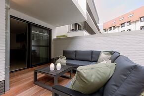 Cozy Ground-floor Apartment With Spacious Terrace