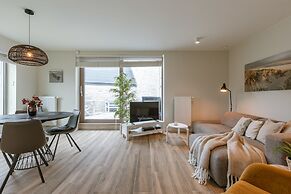 Spacious Top-flour Apartment With Private Parking