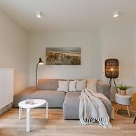 Spacious Top-flour Apartment With Private Parking