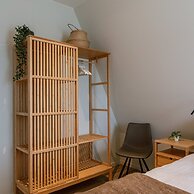 Spacious Top-flour Apartment With Private Parking