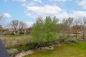 Spacious Top-flour Apartment With Private Parking