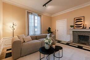 Luxe 5-bedroom Villa With Panoramic Views