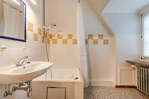 Luxe 5-bedroom Villa With Panoramic Views