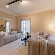 Luxe 5-bedroom Villa With Panoramic Views