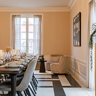 Luxe 5-bedroom Villa With Panoramic Views