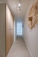 Beautiful Apartment With Pool Terrace and Parking