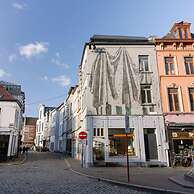 Bright Apartment Overlooking the 3 Towers of Ghent