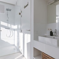 Bright Apartment Overlooking the 3 Towers of Ghent