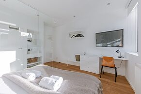 Bright Apartment Overlooking the 3 Towers of Ghent
