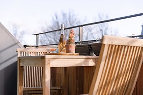 Bright Apartment Overlooking the 3 Towers of Ghent