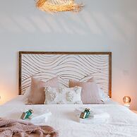 Your Perfect Coastal Escape With Swimming Pool
