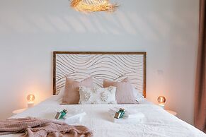 Your Perfect Coastal Escape With Swimming Pool