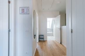 Modern House Julie With Spacious Garden and Garage