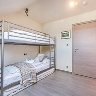 Spacious House With Garden and Parking