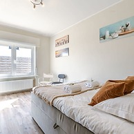 Spacious House With Garden and Parking