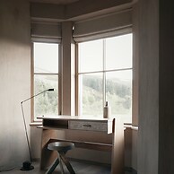 Gairnshiel Lodge - Unique Exclusive Lodge Next to the Castle