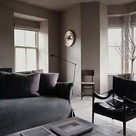 Gairnshiel Lodge - Unique Exclusive Lodge Next to the Castle