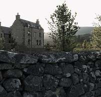 Gairnshiel Lodge - Unique Exclusive Lodge Next to the Castle