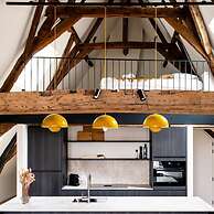 City-view Loft With Wooden Beams and Mezzanine