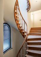 City-view Loft With Wooden Beams and Mezzanine