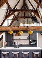 City-view Loft With Wooden Beams and Mezzanine
