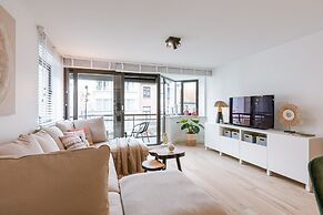 Pleasant 2 Bedroom Apartment With Private Parking