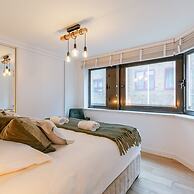 Pleasant 2 Bedroom Apartment With Private Parking