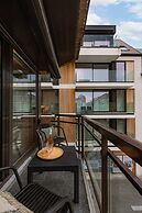 Pleasant 2 Bedroom Apartment With Private Parking