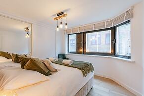 Pleasant 2 Bedroom Apartment With Private Parking