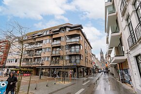 Pleasant 2 Bedroom Apartment With Private Parking