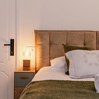 Pleasant 2 Bedroom Apartment With Private Parking