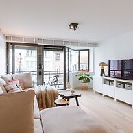 Pleasant 2 Bedroom Apartment With Private Parking