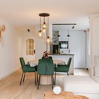 Pleasant 2 Bedroom Apartment With Private Parking