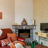 Retro Apartment for two With a Cozy City Garden