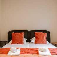 Spacious Getaway Close to the Beach and Airport