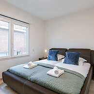 Spacious Getaway Close to the Beach and Airport