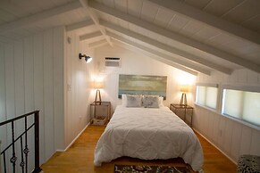 Peaceful Getaway In Studio City