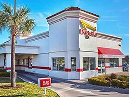 Tulum Style In Sherman Oaks