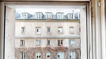 Marais Two Bedroom Haven