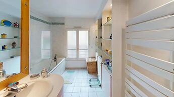 Marais Two Bedroom Haven