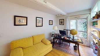 Marais Two Bedroom Haven