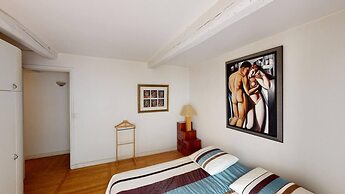 Marais Two Bedroom Haven